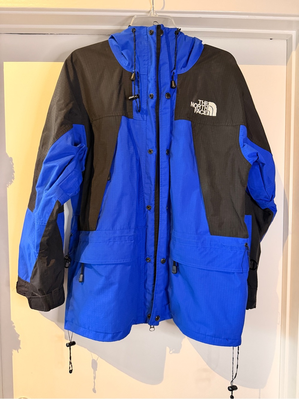 The North Face Summit Series Gore Tex Jacket Size S Men's Blue/Black Waterproof